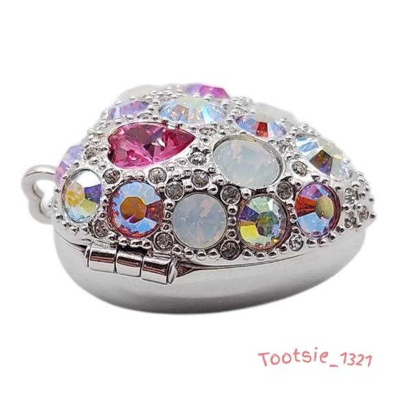 Swarovski - Clara Rose Heart Locket Pendant Necklace. - Picture 5 of 6